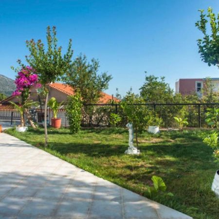 Villa Fernanda'S Traditional 2 Floor House à Poros  Extérieur photo