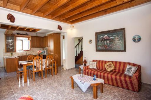 Villa Fernanda'S Traditional 2 Floor House à Poros  Extérieur photo