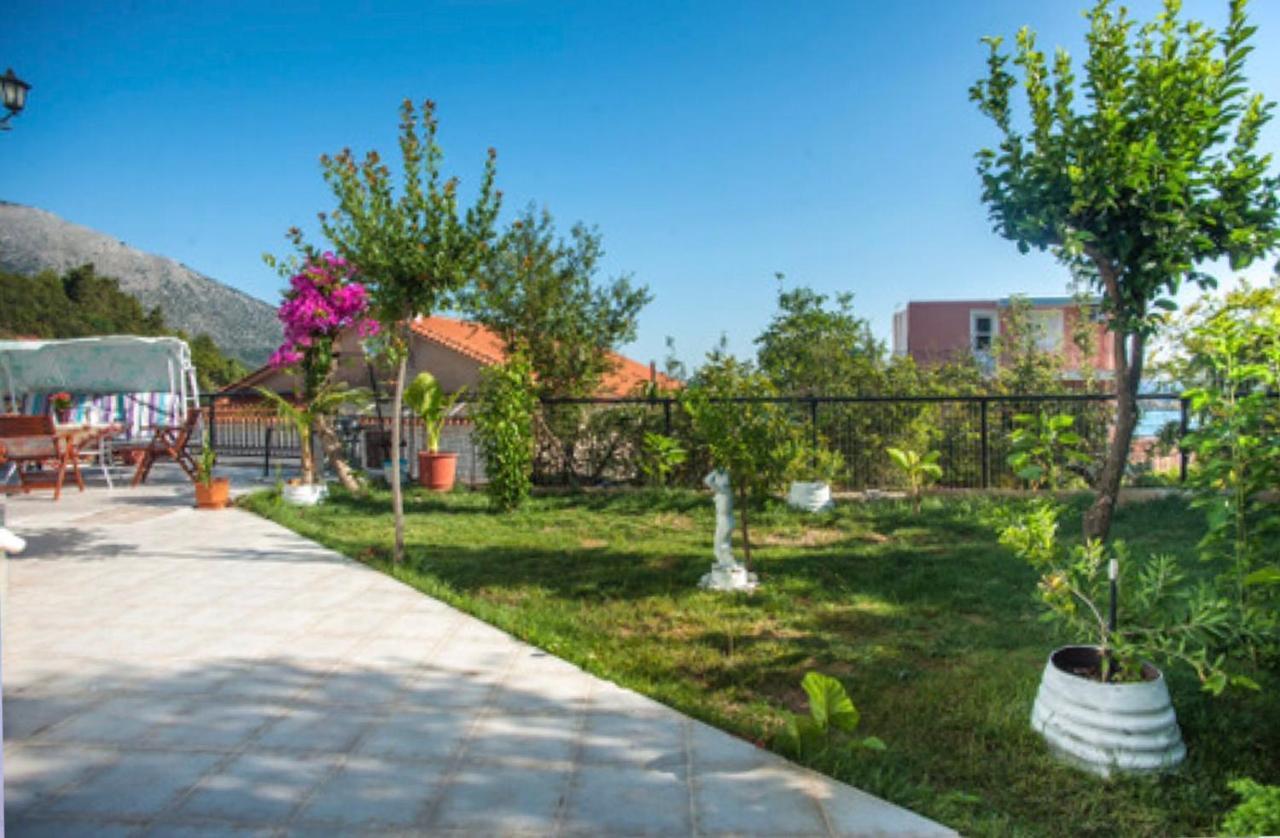 Villa Fernanda'S Traditional 2 Floor House à Poros  Extérieur photo