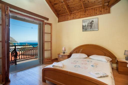 Villa Fernanda'S Traditional 2 Floor House à Poros  Extérieur photo